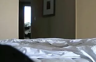 Szary rozbiera się filmy porno z gwałtem na krześle