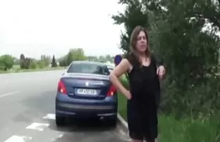 Biały taksówkarz wezwie murzynkę w samochodzie mocno erotyczne dojrzale