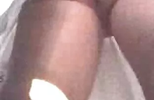 Mała dziewczynka na stole kuchennym, krótkie filmiki porno za darmo zamówienie