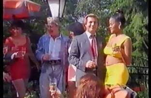 Seks na trawie filmiki porno z azjatkami