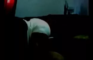 Kilka dziewcząt zorganizowało grupę z mężczyzną na podwórku filmy rysunkowe erotyczne