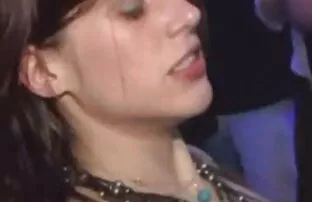 Wszystko ostre porno z małolatami w czerni, długopis, człowiek na krześle