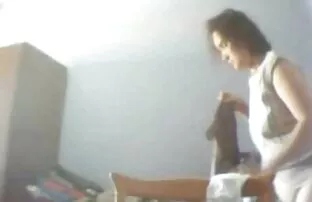 Trzydziestoletni pies-to duży filmy porno z sekretarkami facet na kanapie