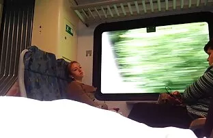 Klient śrubami masuje filmy erotyczne z malolatami materac w kapeluszu